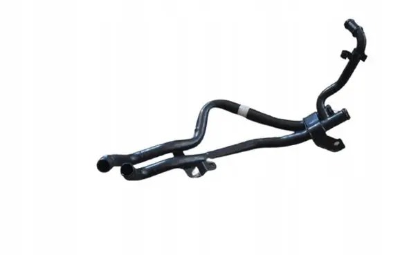 Volkswagen Touareg II Engine coolant pipe/hose 7P0121070AJ