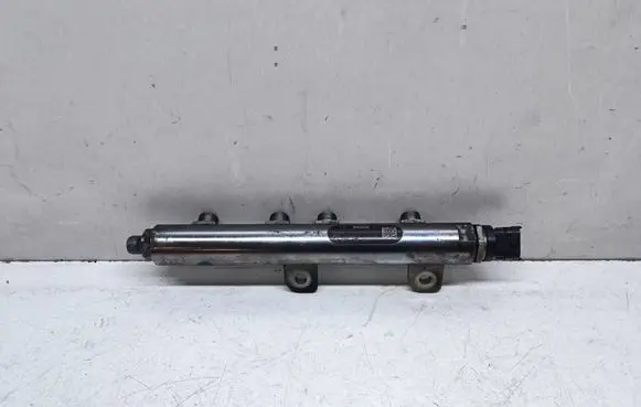 Land Rover Range Rover Sport L494 Fuel main line pipe 045216048 WQ9GDCK509D280BB