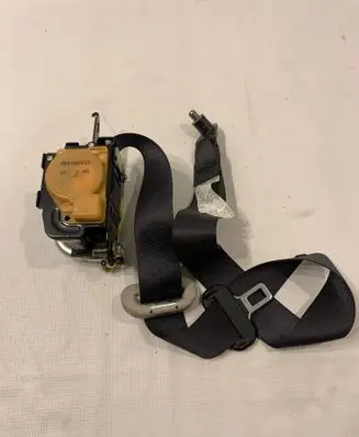 Subaru Impreza III Front seatbelt C9343HR10