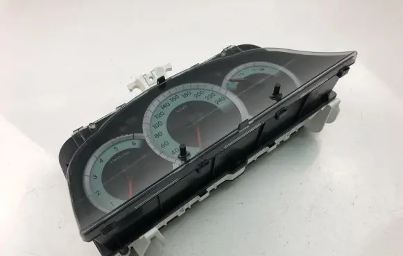 Toyota Corolla Verso E121 Speedometer (instrument cluster) 838000F092
