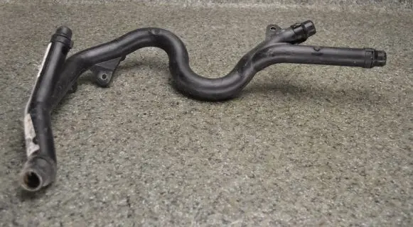 BMW 7 E38 Engine coolant pipe/hose 7785258