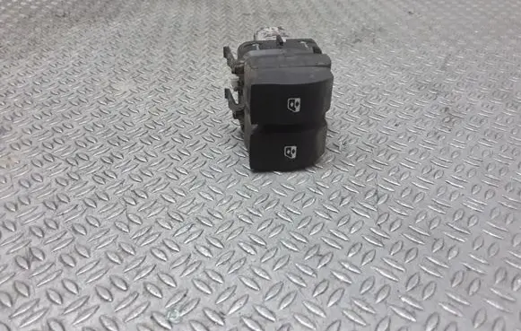 Renault Megane II Electric window control switch