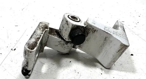 Skoda Superb B6 (3T) Front door upper hinge 5N0831402