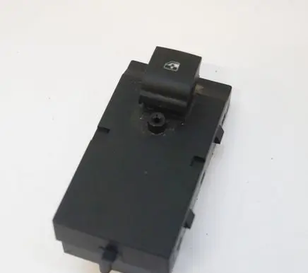 Opel Mokka Electric window control switch 13301886