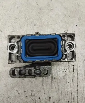 Audi A3 S3 8P Engine mount bracket