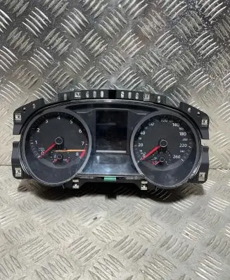 Volkswagen PASSAT B8 Speedometer (instrument cluster) 3G0920750F