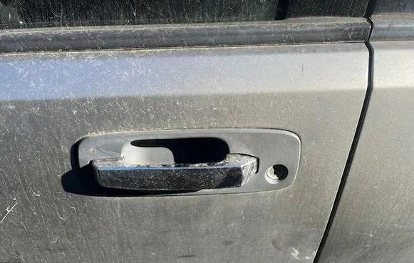 Nissan X-Trail T30 Front door exterior handle 