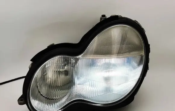 Mercedes-Benz C W203 Headlight/headlamp A2038201161