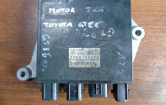 Toyota GT 86 Trunk lid opening control unit 