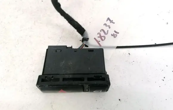 BMW X5 E53 Hazard light switch 61318368920 61.31-8368920