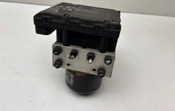 Volkswagen Golf IV ABS Pump 1J0907379Q 1J0614217E