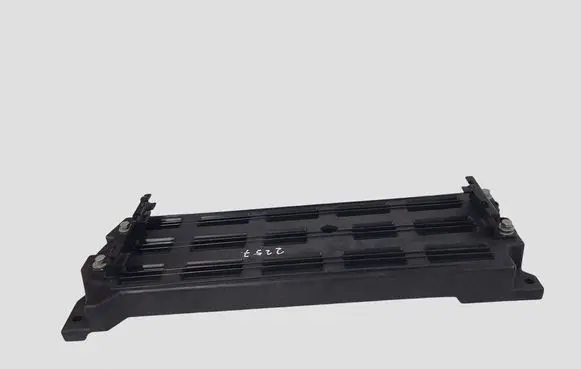 Land Rover Range Rover Sport L494 Pneumatic air compressor holding bracket JPLA2882AC