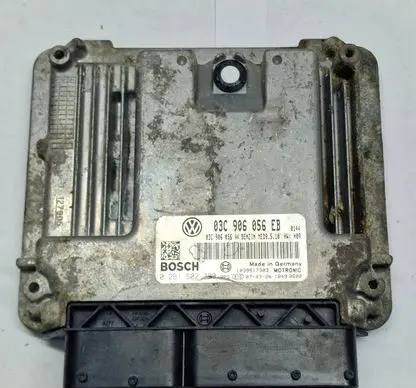 Skoda Octavia Mk2 (1Z) Engine control unit/module 03C906056EB 0261S02380