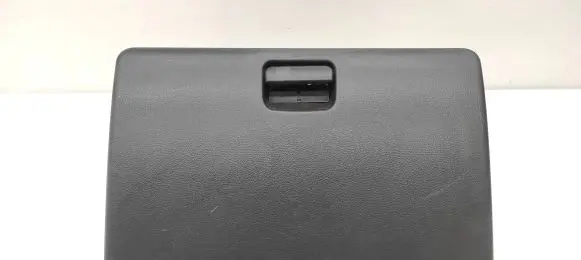 Mitsubishi Outlander Glove box