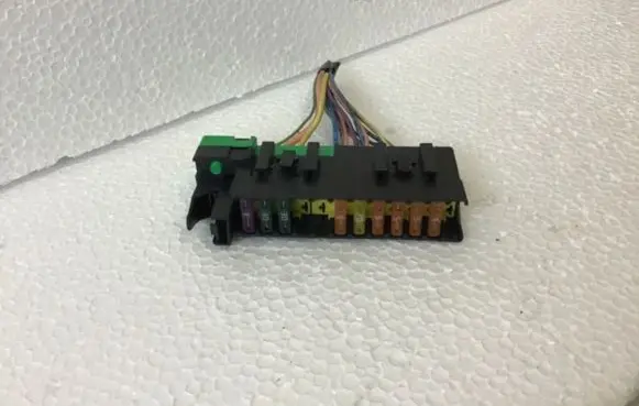 Citroen C4 I Picasso Fuse module 9627791880