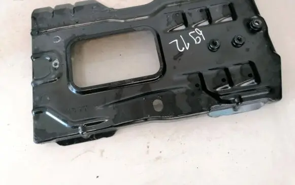 Battery box tray