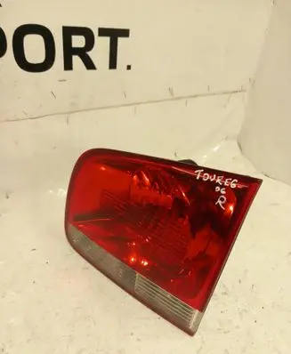Volkswagen Touareg I Tailgate rear/tail lights 28268003
