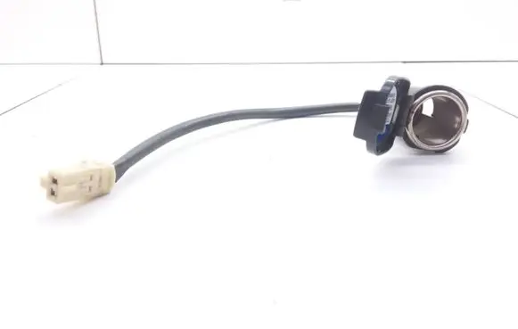 Toyota Previa (XR30, XR40) II 12 V Socket (rear) 