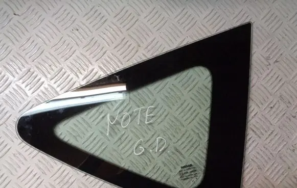 Nissan Note (E12) Side middle window/glass 4R00048