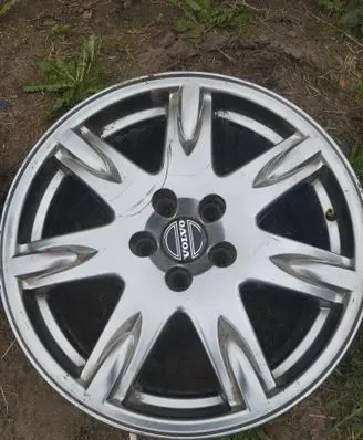 Volvo V70 R17 alloy rim 