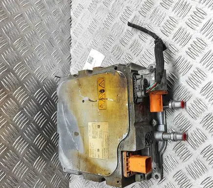 Voltage converter inverter