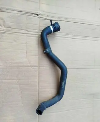 Porsche Cayenne (92A) Engine coolant pipe/hose 7P6122101N