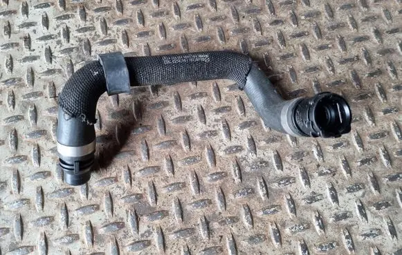 Mercedes-Benz C W205 Engine coolant pipe/hose A2055011601