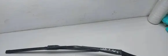 Skoda Octavia Mk3 (5E) Front wiper blade arm 8E1955409