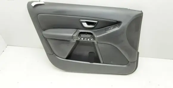 Volvo XC90 Front door card panel trim