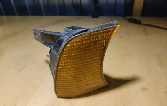 Front indicator light