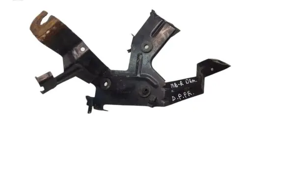 Mercedes-Benz R W251 Radiator mount bracket A2515000031