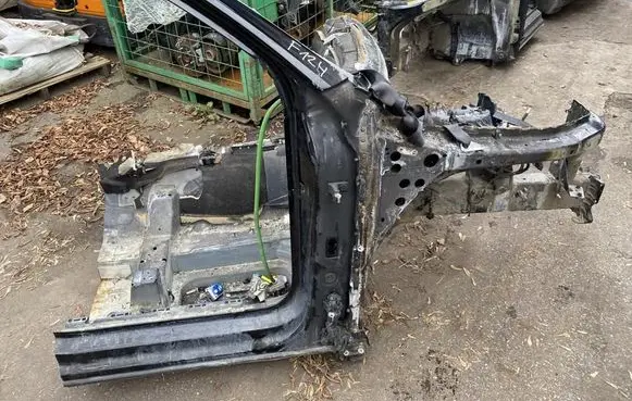 Front quarter panel