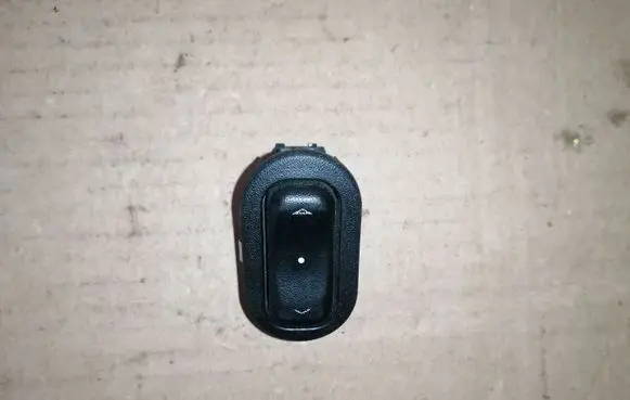 Opel Zafira A Electric window control switch 13363100