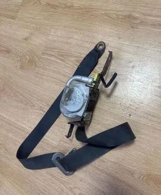 Nissan Almera Tino Front seatbelt 86885BU071 040745