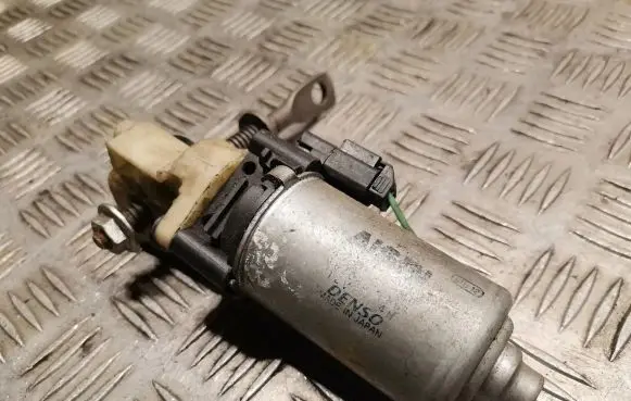 Lexus IS 220D-250-350 Seat adjustment motor 8582033020