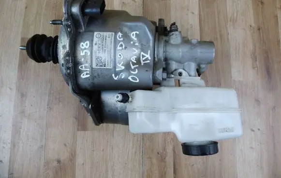 Skoda Octavia Mk4 Brake booster 5WB614105T 0204850658