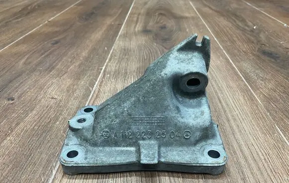 Mercedes-Benz SL R129 Engine mounting bracket A1122232504 1122232504