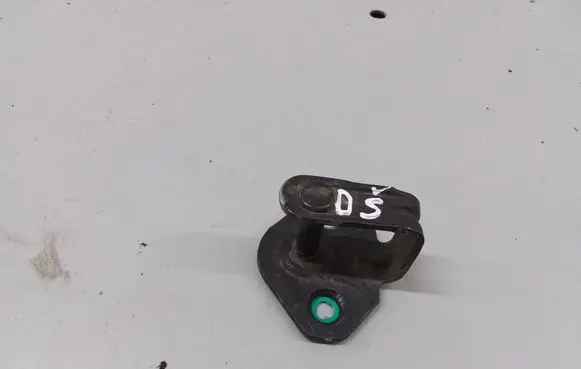 Volkswagen Transporter - Caravelle T5 Sliding door lock loop/hook striker 