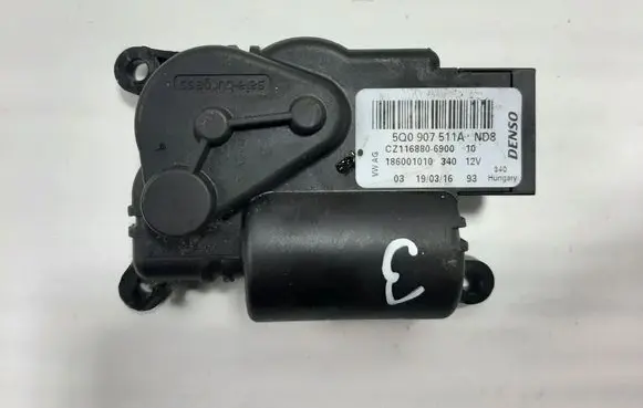 Skoda Superb B8 (3V) Intake manifold valve actuator/motor 5Q0907511A