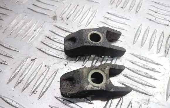 Volkswagen Polo III 6N 6N2 6NF Fuel Injector clamp holder