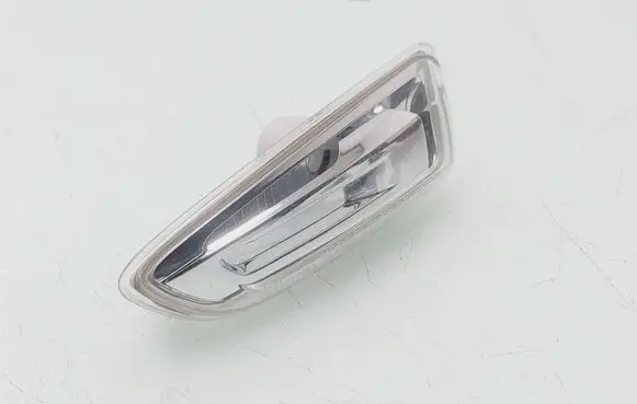Opel Astra K Front fender indicator light 13491088