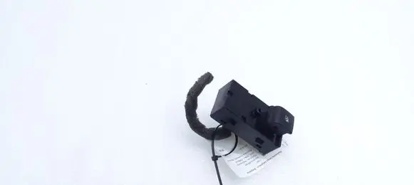 Opel Insignia A Electric window control switch 13301888