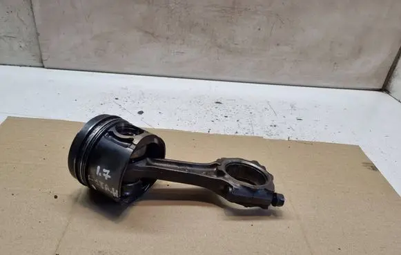 Piston with connecting rod