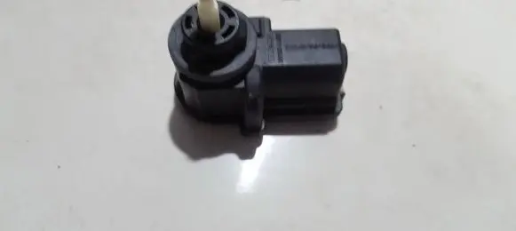 Ford Focus Headlight level adjustment motor XS4X13K198AB