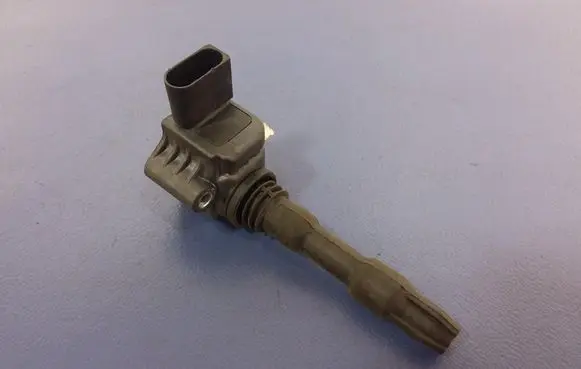 Audi A8 S8 D4 4H High voltage ignition coil 079905110D
