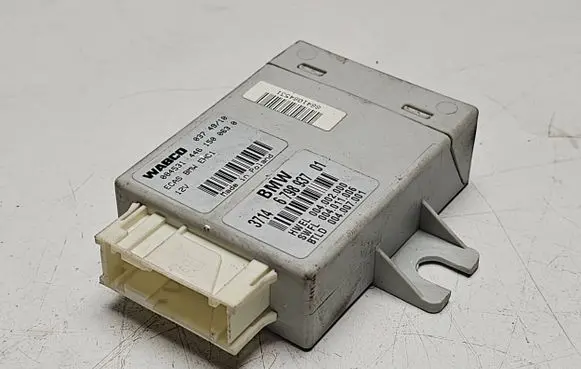 BMW 5 F10 F11 Air suspension control unit module (rear) 6798937 004002000 4461500630