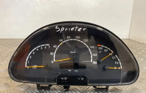 Mercedes-Benz Sprinter W901 W902 W903 W904 Speedometer (instrument cluster) A0014460721 193696 24042001