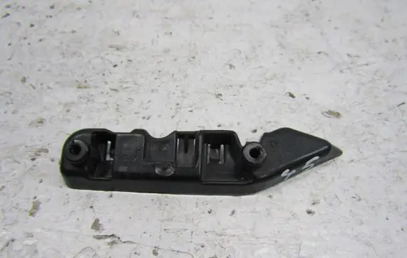 BMW 3 G20 G21 Front bumper mounting bracket 7422249