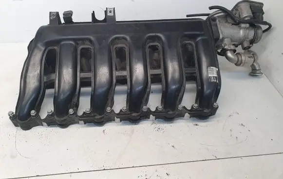 BMW 5 E60 E61 Intake manifold 7790700