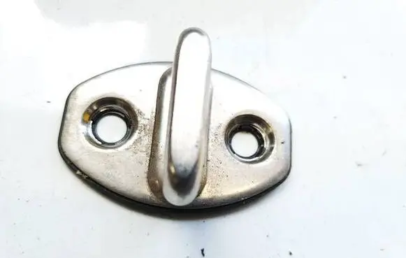 Seat Leon (1P) Front door lock loop/hook striker 3C0837033B